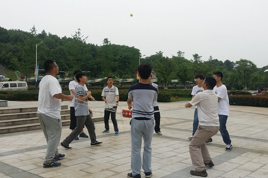 学生的拓展训练
